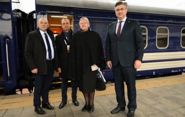Премьеры Словакии, Словении и Хорватии прибыли в Украину на саммит ко дню деоккупации Бучи