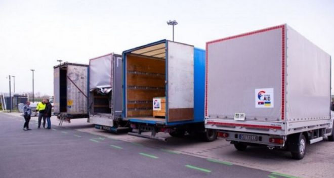 Сербия отправила 4 грузовика помощи Украине с комплектующими для поврежденной энергоструктуры