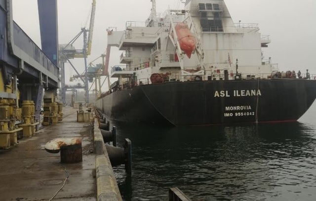 Из портов Одессы вышли три судна с зерном для стран Азии