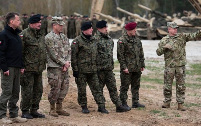 В апреле в Польше начнут раздавать повестки пригодным к военной службе: подробно
