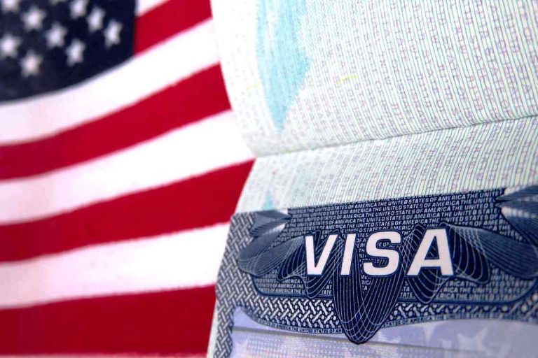 США ограничили безвиз для Венгрии за раздачу паспортов за рубежом &#8212; Politico