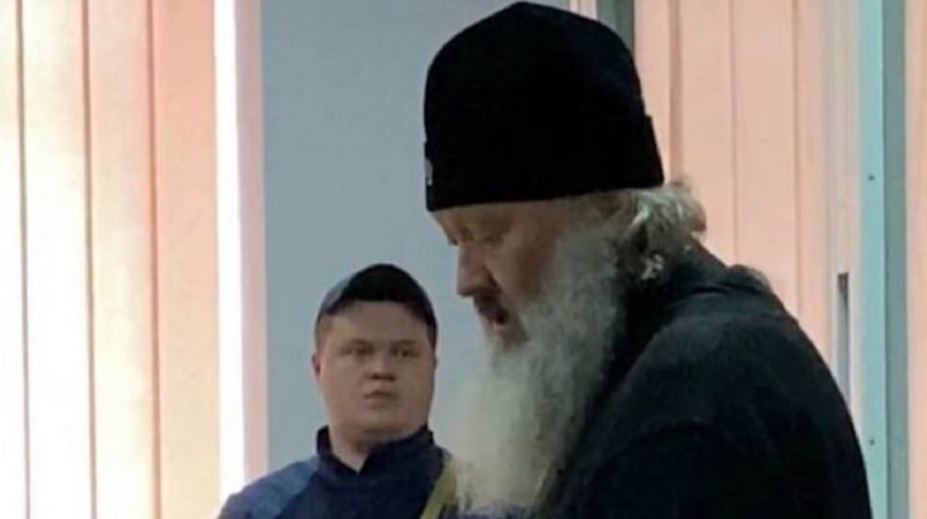 На митрополита Павла надели электронный браслет: суд отправил его под домашний арест