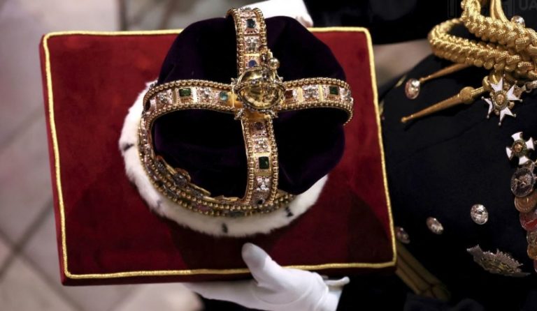 Гороскоп коронации: какое правление ждет британского монарха Чарльза III