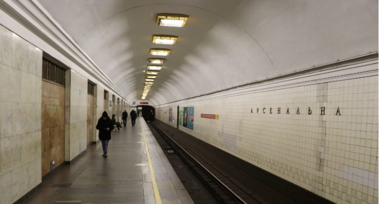 Киевское метро изменило график поездов