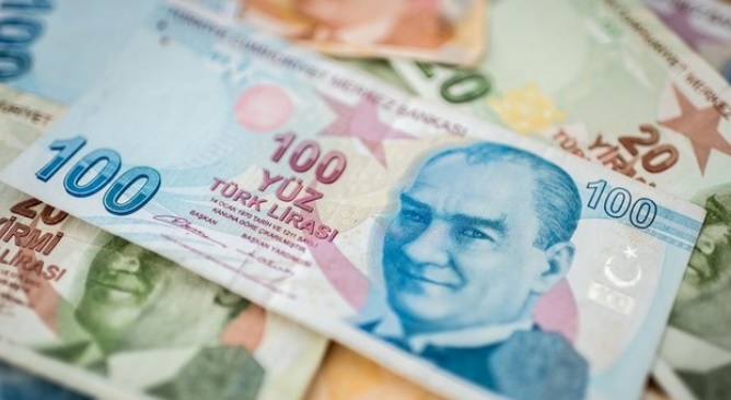 Турецкая валюта обвалилась после победы Эрдогана на выборах