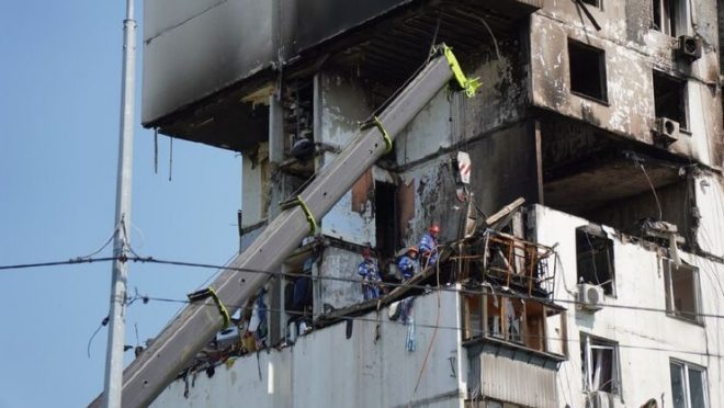 Спасатели нашли тело третьего погибшего в результате взрыва в киевской многоэтажке