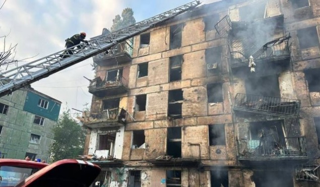 Трое погибших, 25 раненых: РФ обстреляла жилой дом в Кривом Роге