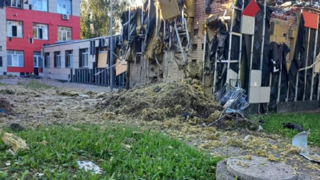 РФ обстреляла школу в Торецке: ранены два человека, повреждены 27 зданий