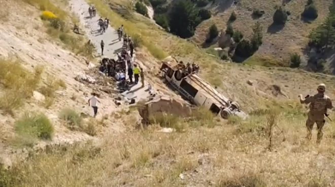 В Турции на шоссе Эрзурум-Карс перевернулся автобус: 7 погибших, 22 пострадавших