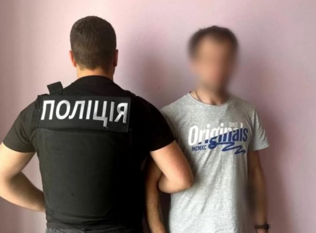 На Киевщине задержали мужчину, который уже несколько лет в розыске, но скрывался под чужим именем