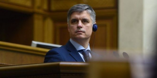 После слов о нездоровом сарказме: Зеленский уволил посла Украины в Великобритании Пристайко