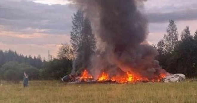 В РФ разбился самолет, в списке пассажиров которого был Пригожин &#8212; соцсети