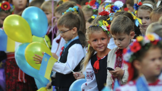 На 30% дороже: сколько стоит в Украине в 2023 году собрать ребенка в первый класс