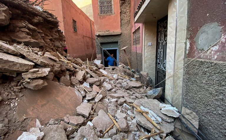 Землетрясение в Марокко продолжает забирать жизни людей: 2122 погибших, более 2420 пострадавших