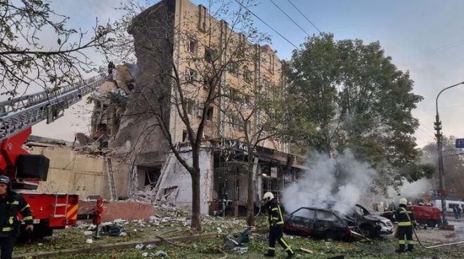 РФ ударила по гостинице в Черкассах: не менее 10 раненых, в здании могли находиться 23 человека