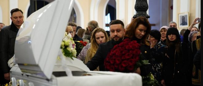 Нину Матвиенко похоронили на Зверинецком кладбище в Киеве