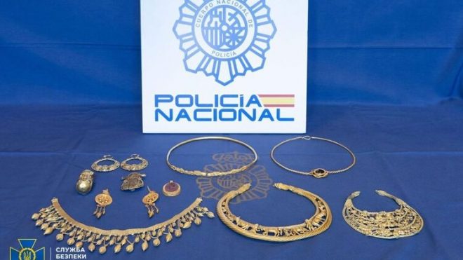 СБУ сообщает о задержании в Мадриде контрабандистов, которые хотели продать украденное &#171;Скифское золото&#187;