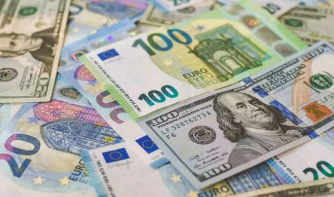 Доллар и евро в Украине резко подорожали: обменники обновили курсы валют