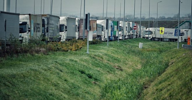 Польские перевозчики разблокируют границу с Украиной до марта: есть соглашение с правительством