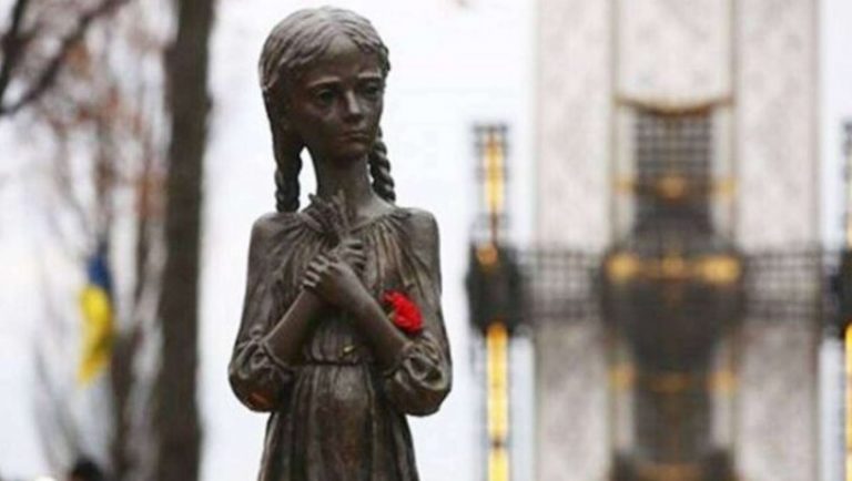 Зеленский записал обращение к украинцам ко Дню памяти жертв Голодомора