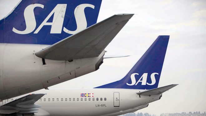 Пассажиров начало тошнить: самолет, летевший из Испании в Швецию, совершил аварийную посадку