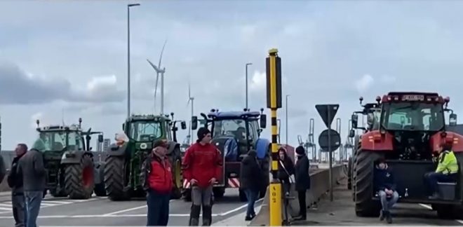 В Бельгии фермеры перекрыли порт Антверпена