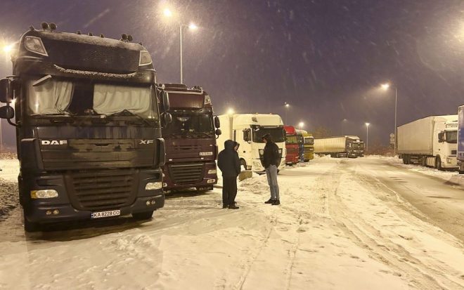 В очереди у украинской границы уже около 3300 грузовиков: поляки продолжают блокаду ПП