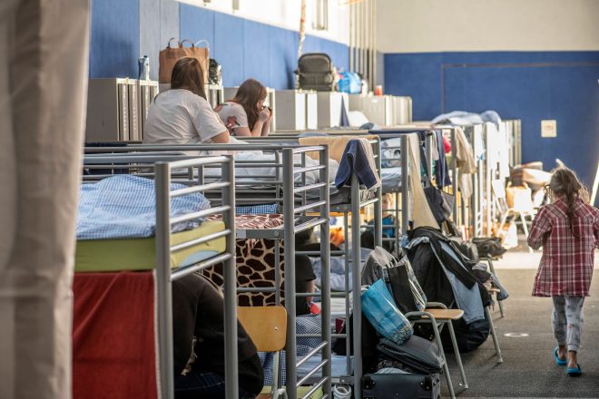 В Ирландии планируют сокращение выплат украинцам-беженцам, которые размещены в социальном жилье