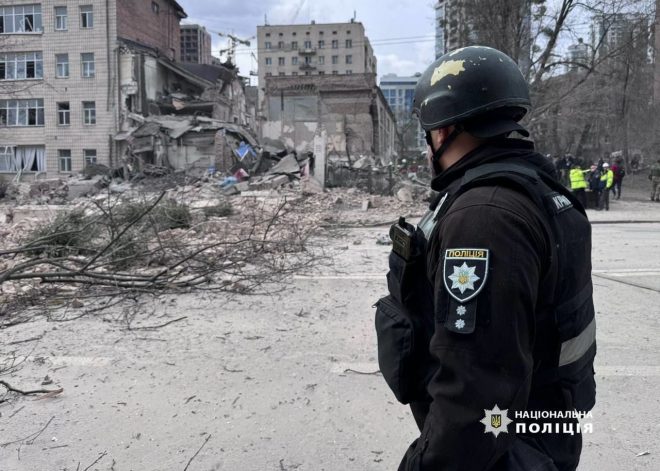 Известно о 10 раненых на Печерске в Киеве: обновлена информация о последствиях ракетной атаки РФ 25 марта