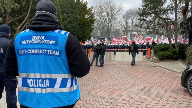 В Варшаве фермеры попытались прорваться в Сейм, произошли столкновения с полицией
