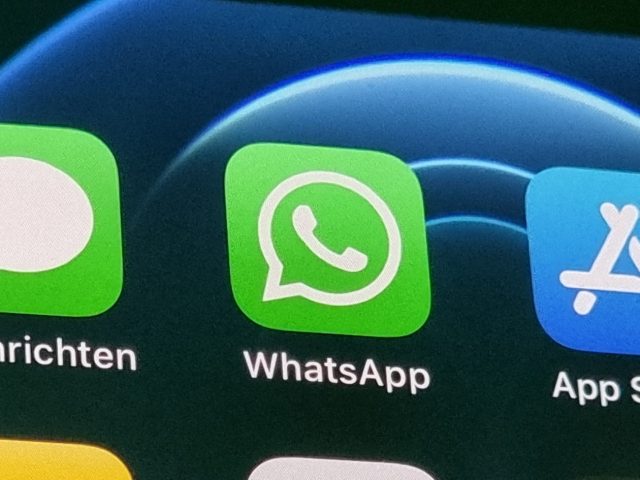 В WhatsApp теперь можно закреплять до трех сообщений