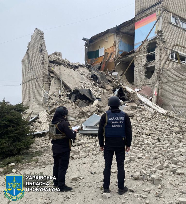 В Изюме после ночного удара &#171;шахеда&#187; РФ частично разрушена гимназия, есть раненые