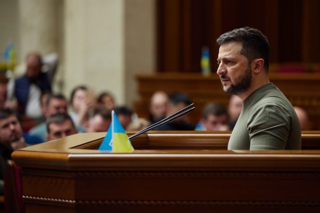 Зеленский: Я не могу публично призывать армии мира воевать в Украине