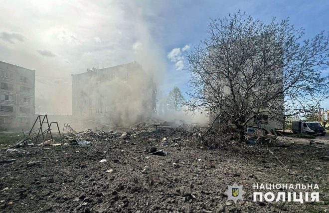 Разрушены газопроводы и дома, есть раненые и погибшие: РФ за сутки атаковала не менее 7 областей Украины