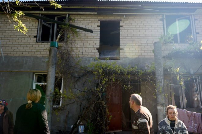 Есть раненые, повреждены газопровод, ЛЭП, дома: РФ обстреляла 8 областей Украины за сутки