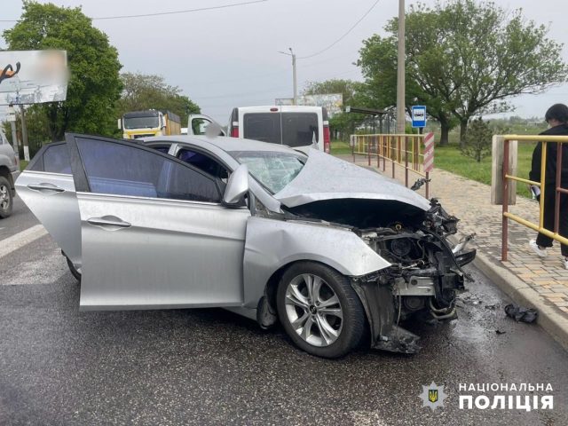 На трассе Одесса-Рени Hyundai столкнулся с грузовиком: водитель легковушки погиб  