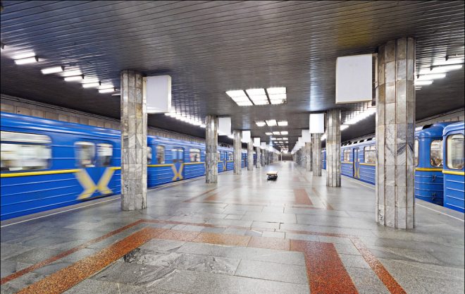 В Киеве готовятся закрыть еще две станции синей ветки метро &#8212; СМИ