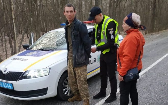 Полиция задержала жителя Киевской области, который после обучения в армии ночью с вилами нападал на односельчан