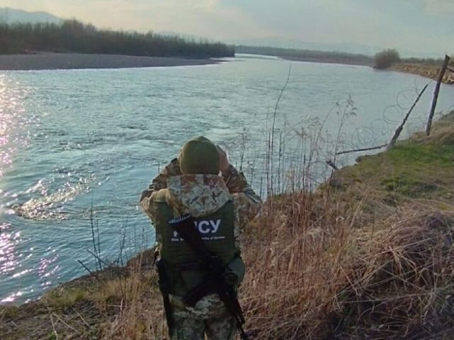 Уже не будет админпротоколов: в Черновицкой области нарушителей границы сразу будут отправлять в ТЦК &#8212; пограничники