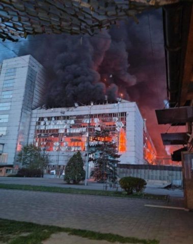 После разрушения Трипольской ТЭС вечером 11 апреля в Украине вероятен дефицит электроэнергии