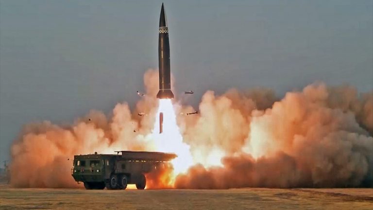 Северная Корея запустила в море баллистические ракеты малой дальности