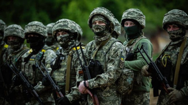 &#171;Это эффективнее процесса мобилизации&#187;: украинские военные бригады на фронте начали самостоятельно рекрутировать новобранцев &#8212; NYT