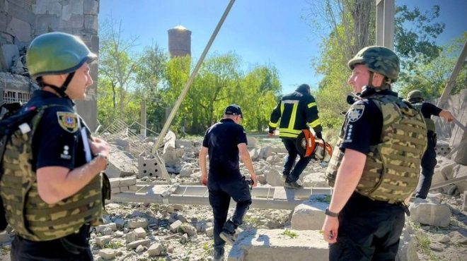 Трое раненых: РФ ударила ракетами по Одесскому району