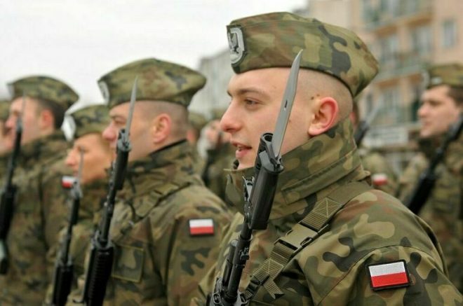В Польше допустили отправку войск в Украину