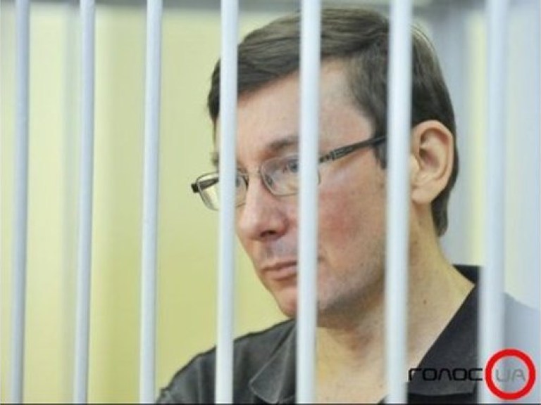 Суд над Луценко может закончиться в течение двух недель – адвокат