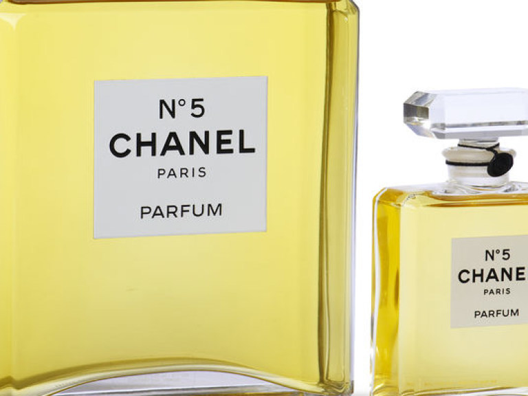 Культовый «Chanel No.5» могут запретить продавать из-за аллергенов