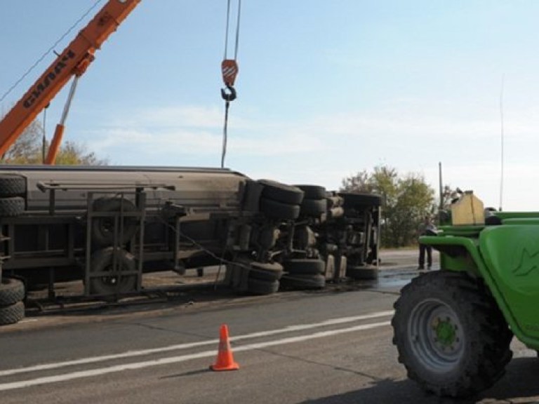 В Крыму столкнулись два грузовика: есть жертвы