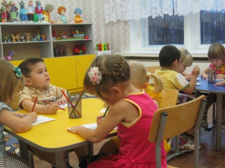 Новые стандарты оборудования детских садов выполнить невозможно &#8212; чиновник