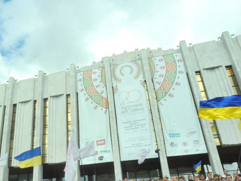 Национальный академический ансамбль танца Украины имени Павла Вирского даст грандиозный юбилейный концерт во Дворце «Украина»