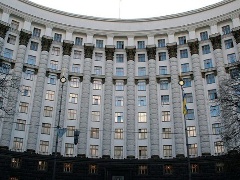 Эксперт рассказал, какие «непопулярные» реформы необходимо будет провести новому правительству для стабилизации украинской экономики